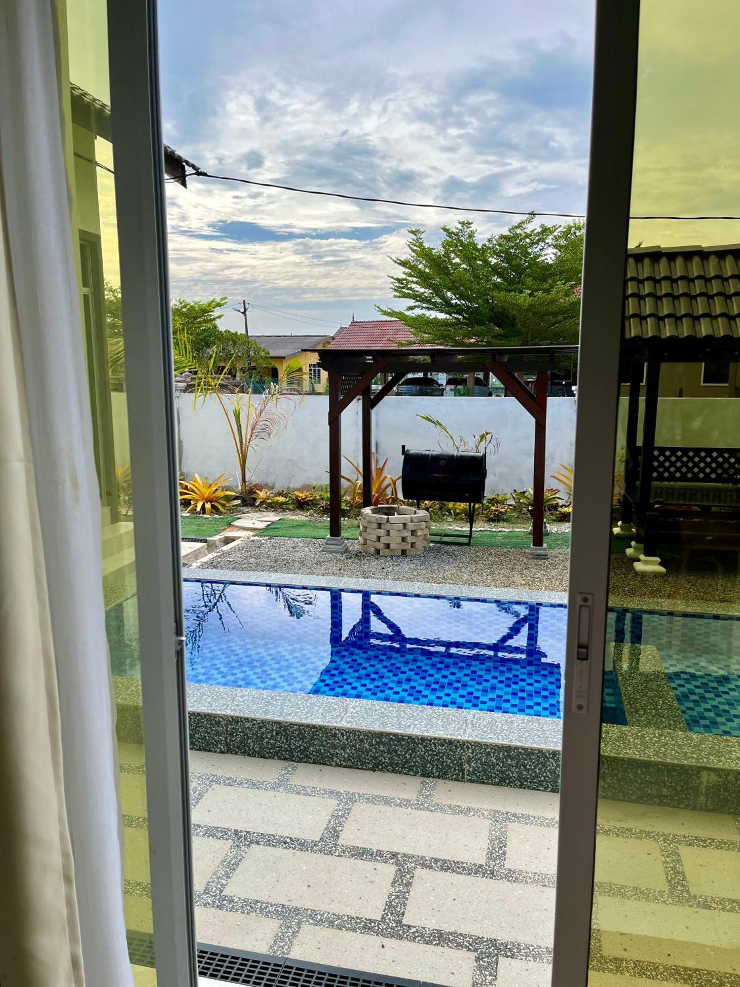 The Broms Villa كُوالا تيرينغانو المظهر الخارجي الصورة